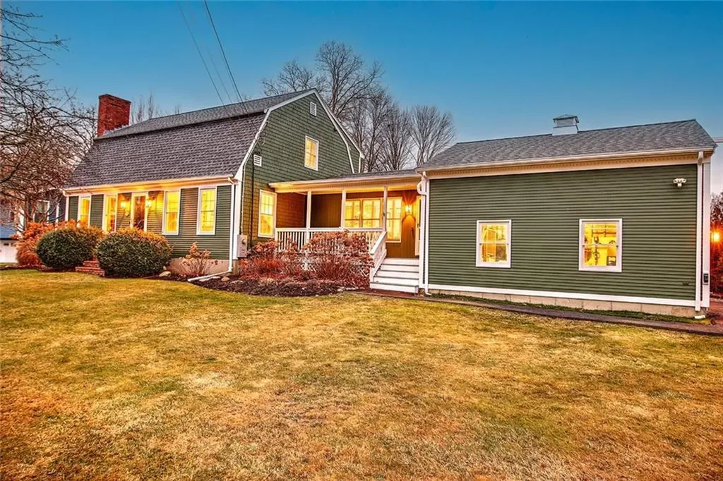 8 Ursula Drive Bristol RI 02809