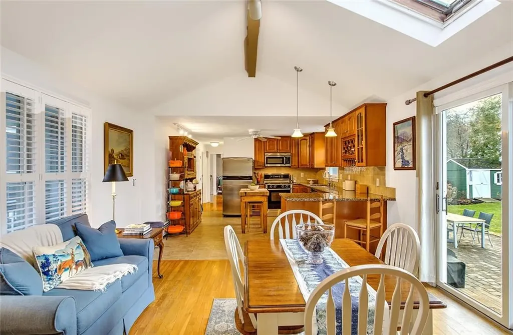 8 Ursula Drive Bristol RI 02809
