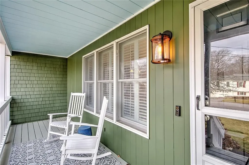 8 Ursula Drive Bristol RI 02809
