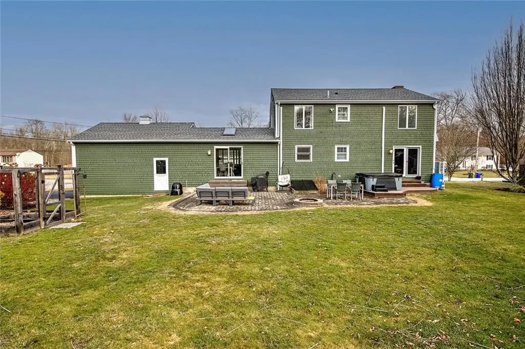 8 Ursula Drive Bristol RI 02809