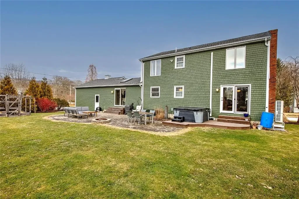 8 Ursula Drive Bristol RI 02809