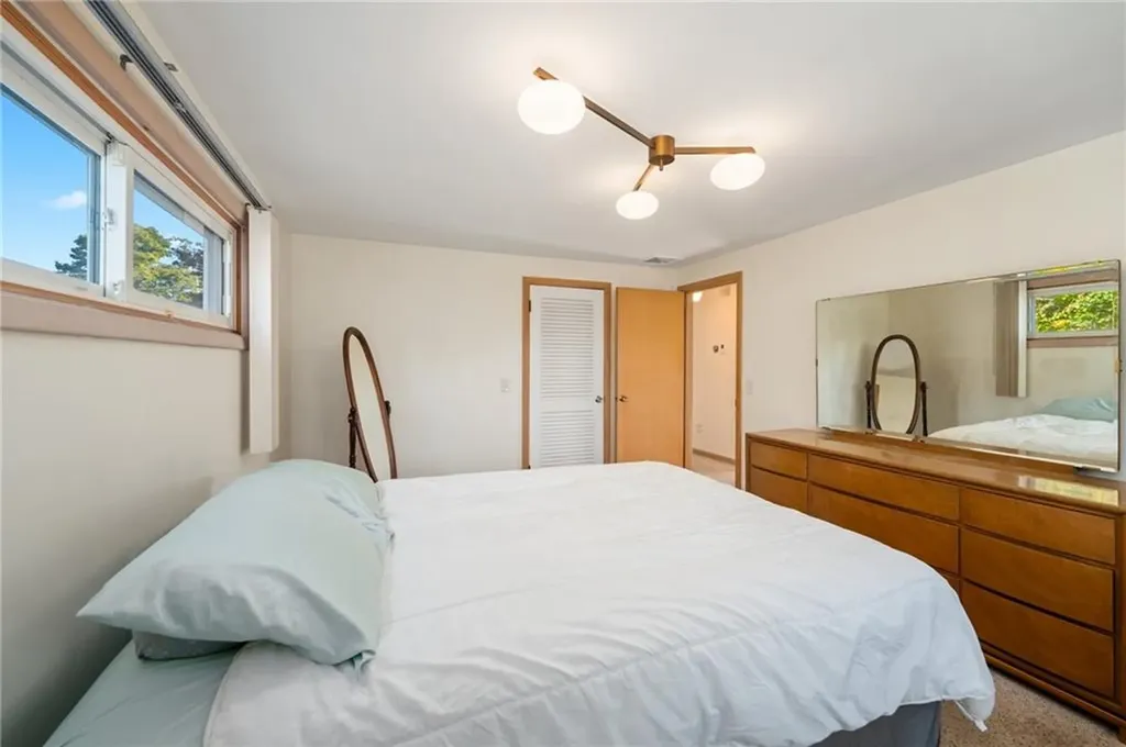 32 School Street Johnston RI 02919