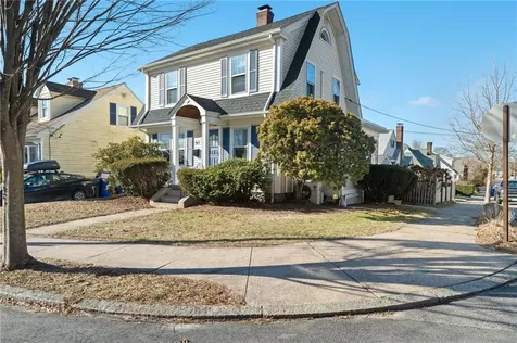 87 Blodgett Avenue Pawtucket RI 02860