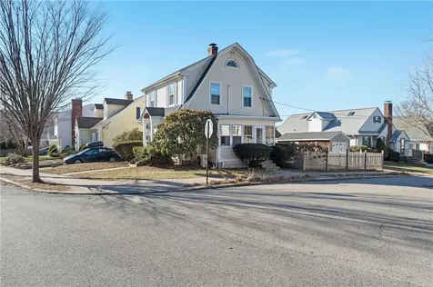 87 Blodgett Avenue Pawtucket RI 02860