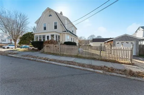 87 Blodgett Avenue Pawtucket RI 02860