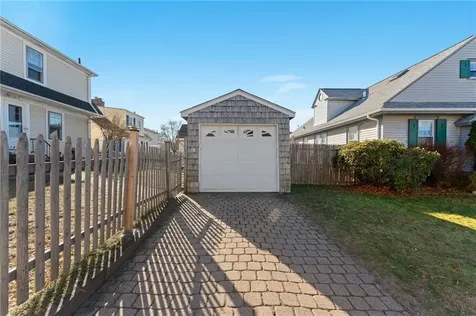 87 Blodgett Avenue Pawtucket RI 02860