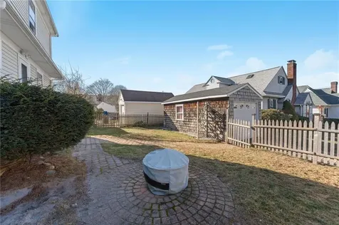 87 Blodgett Avenue Pawtucket RI 02860