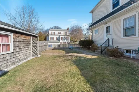 87 Blodgett Avenue Pawtucket RI 02860