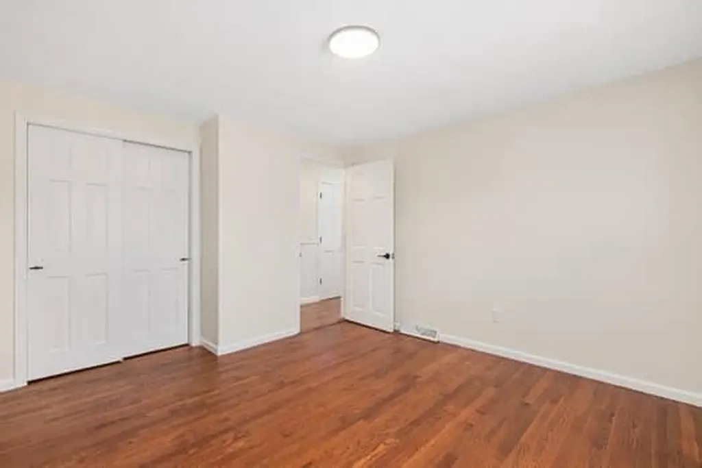 72 Cathedral Road Warwick RI 02889