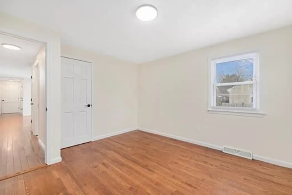 72 Cathedral Road Warwick RI 02889
