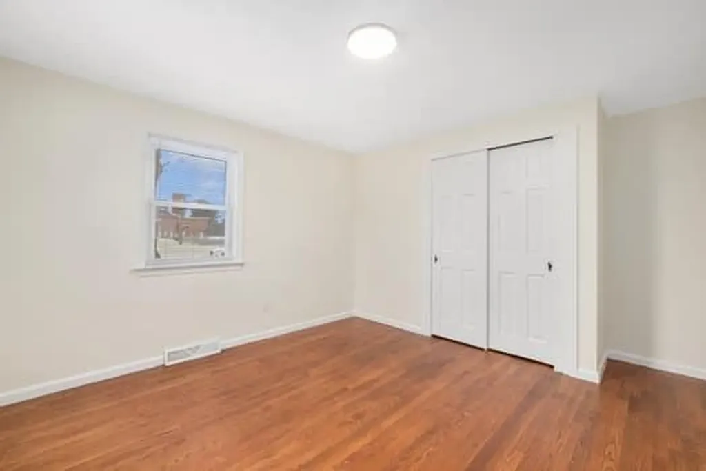 72 Cathedral Road Warwick RI 02889