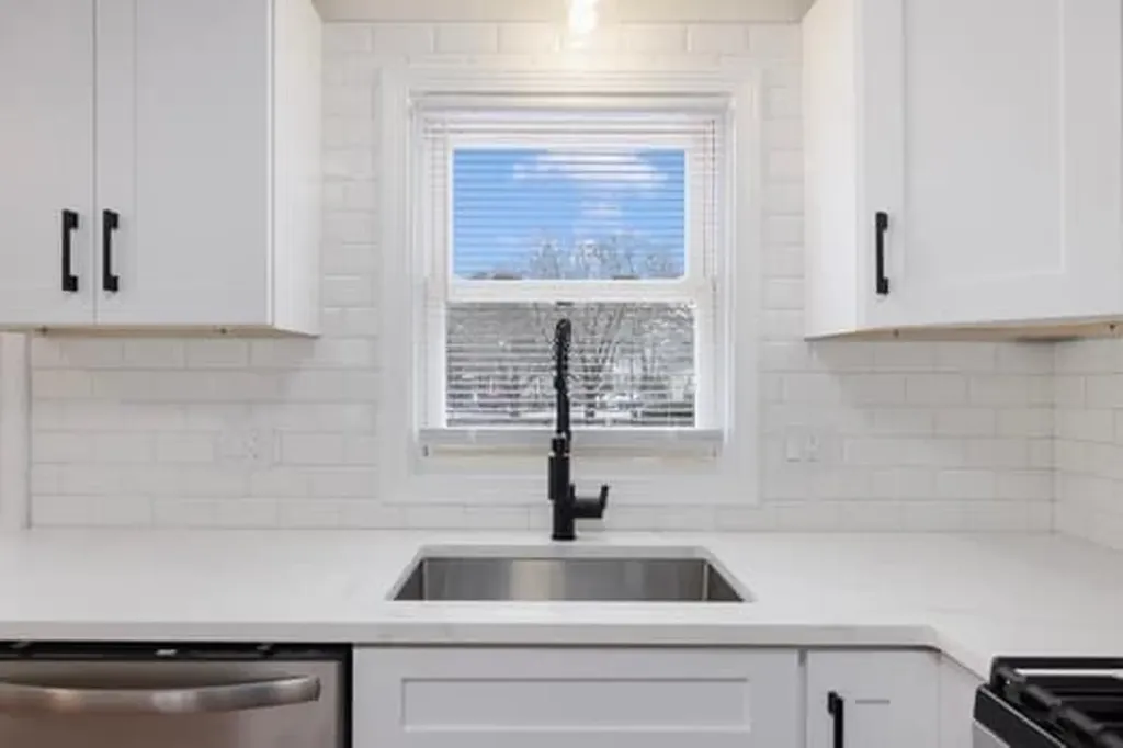 72 Cathedral Road Warwick RI 02889