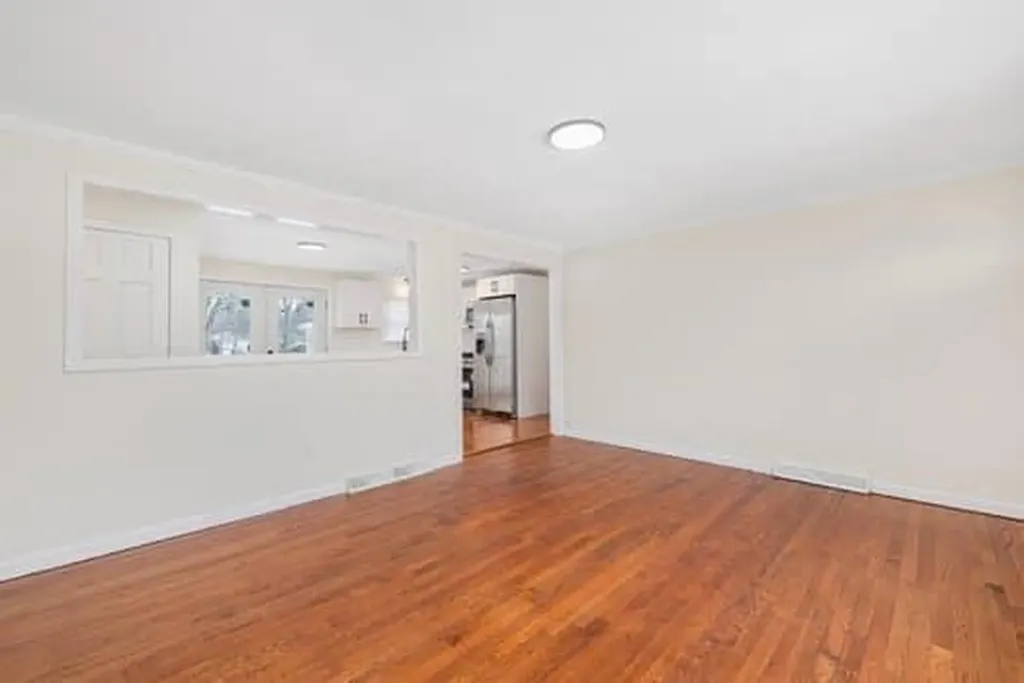 72 Cathedral Road Warwick RI 02889