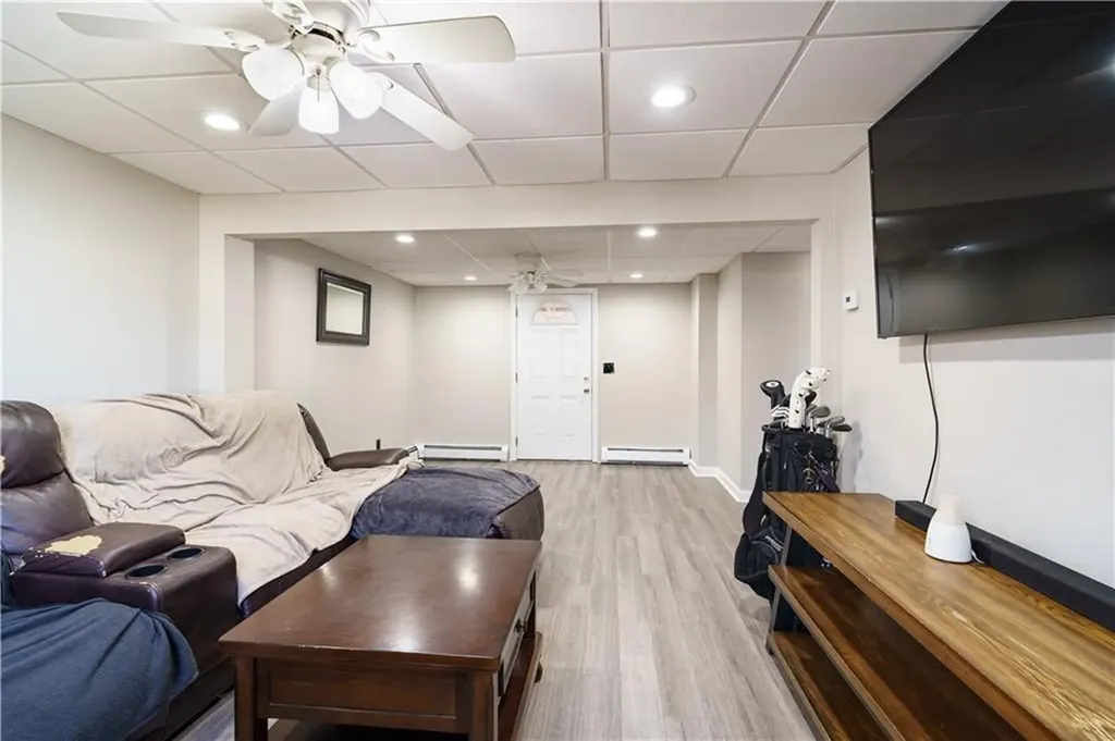 15 Abbott Avenue Warwick RI 02886