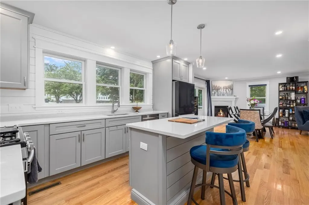 41 Bristol Ferry Road Portsmouth RI 02871
