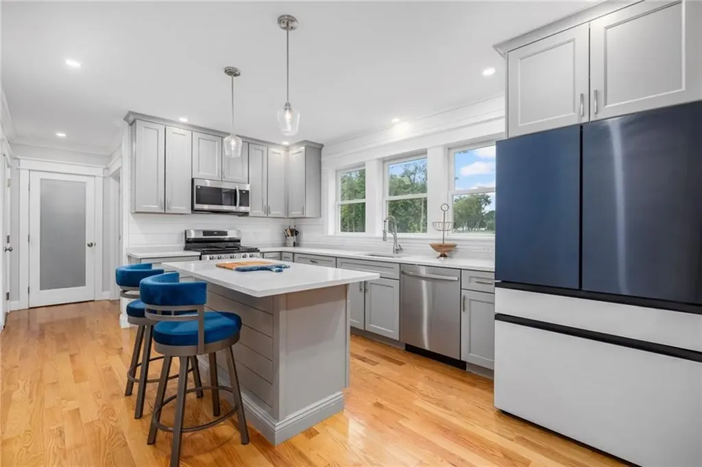 41 Bristol Ferry Road Portsmouth RI 02871