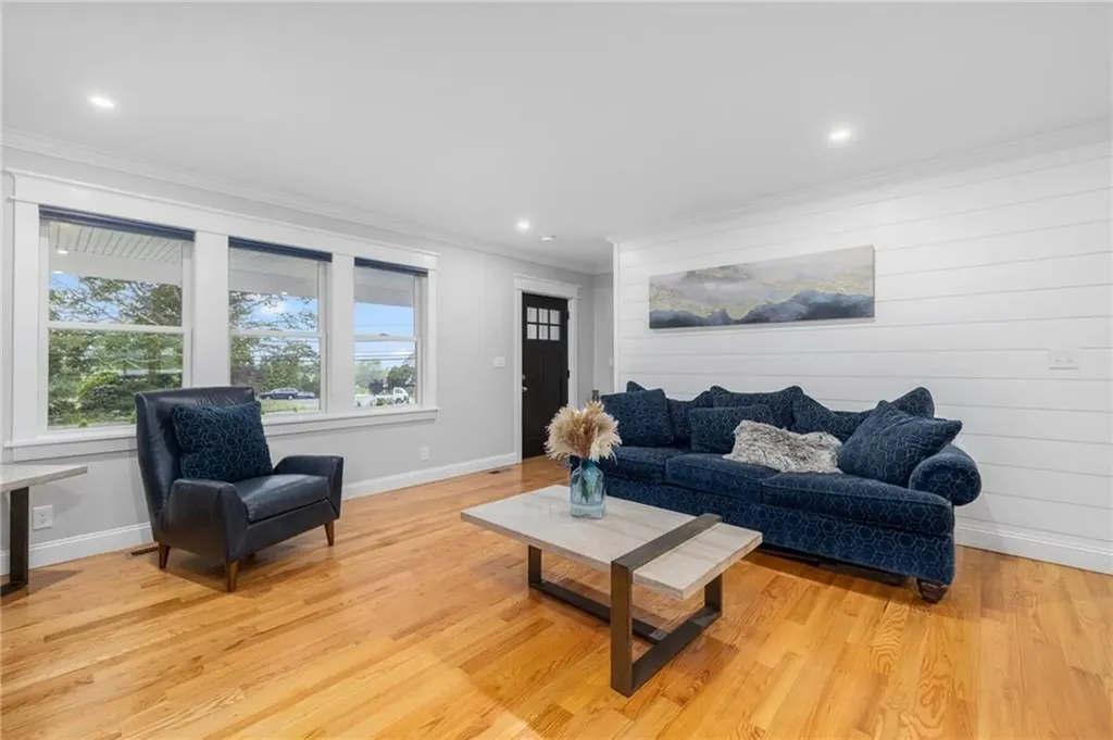 41 Bristol Ferry Road Portsmouth RI 02871