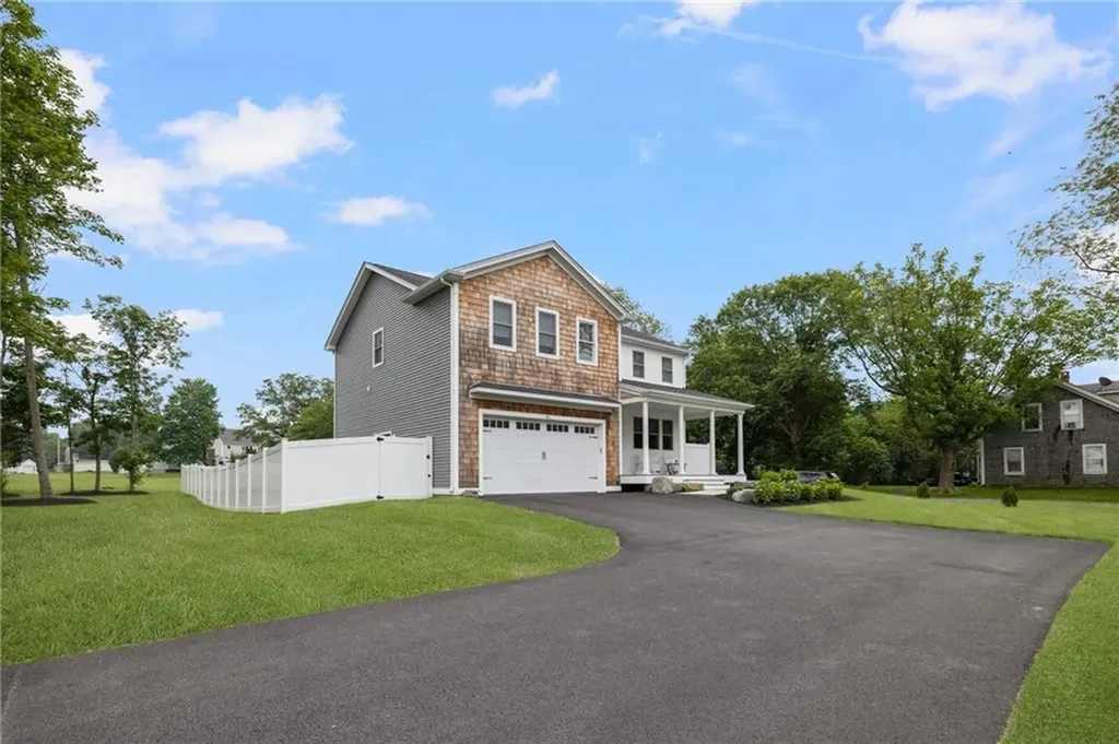 41 Bristol Ferry Road Portsmouth RI 02871