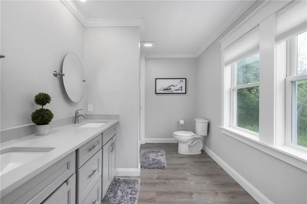 41 Bristol Ferry Road Portsmouth RI 02871