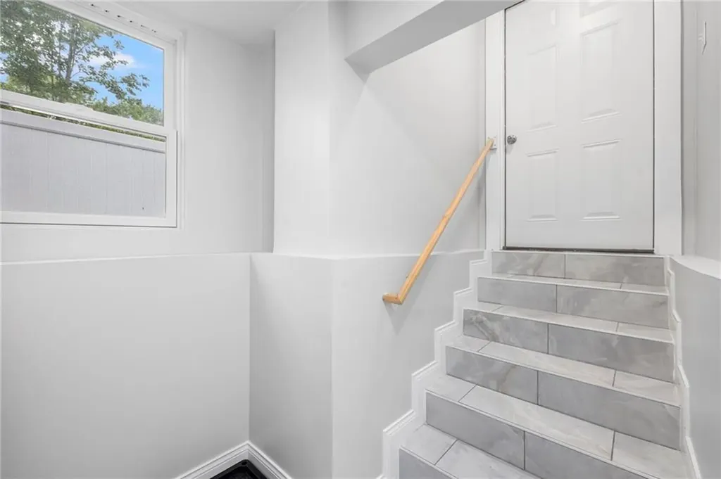 41 Bristol Ferry Road Portsmouth RI 02871