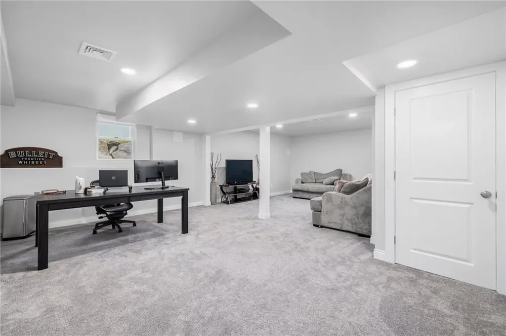 41 Bristol Ferry Road Portsmouth RI 02871