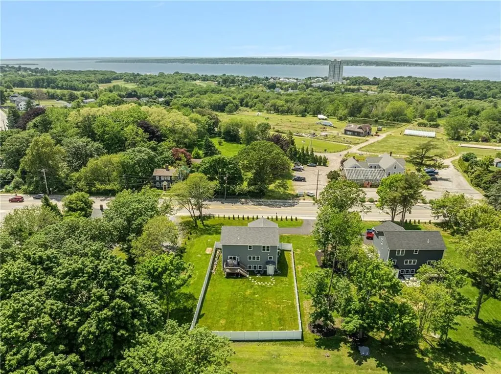 41 Bristol Ferry Road Portsmouth RI 02871
