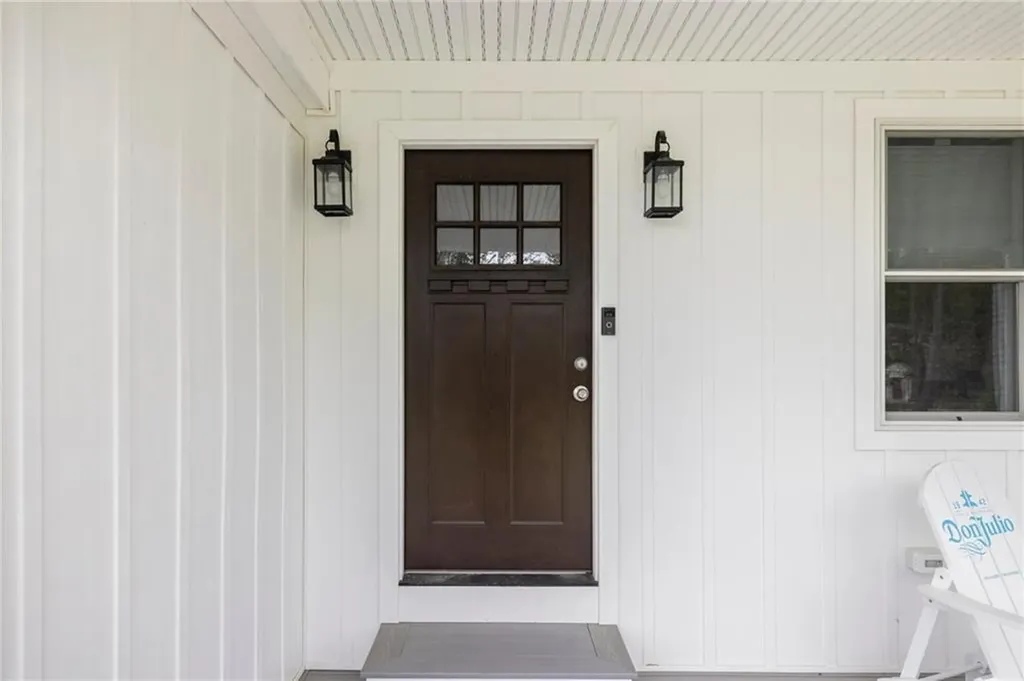 41 Bristol Ferry Road Portsmouth RI 02871
