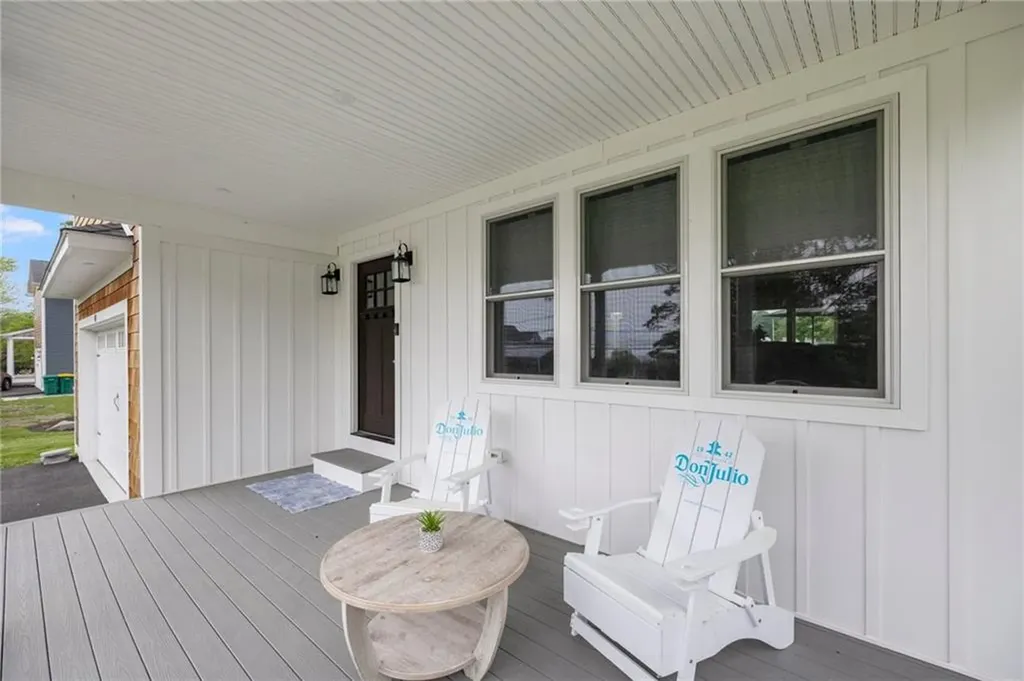 41 Bristol Ferry Road Portsmouth RI 02871