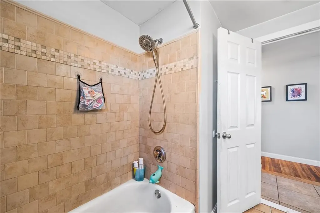 64 Claypool Drive Warwick RI 02886