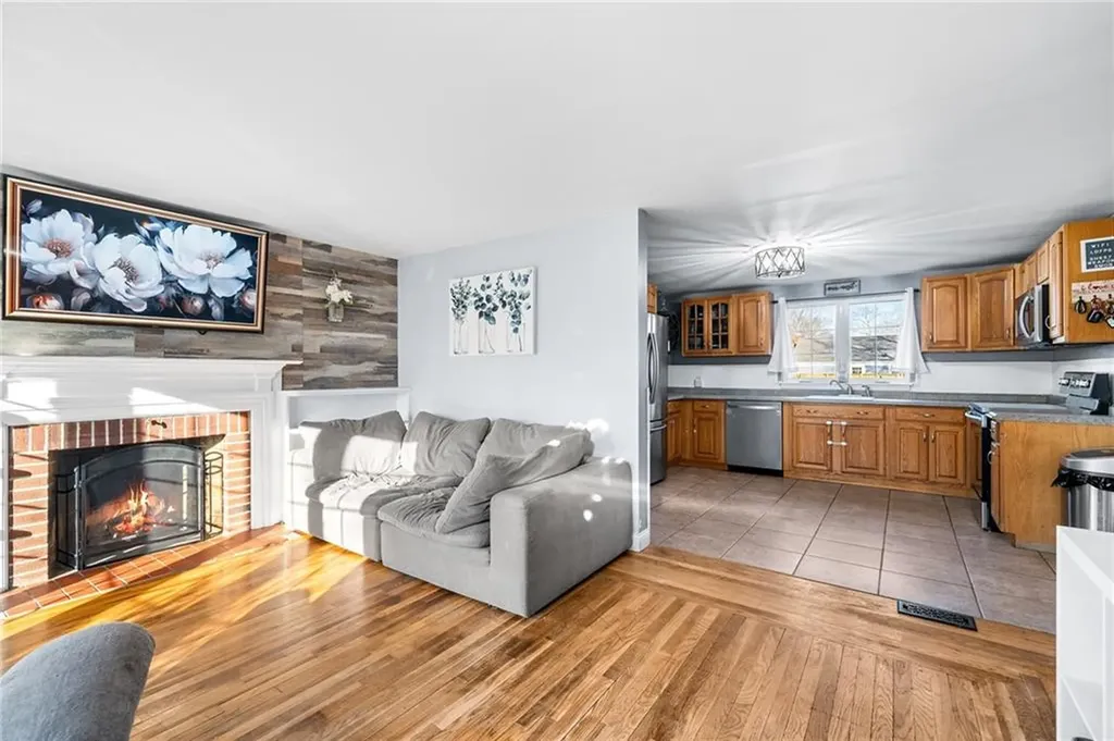 64 Claypool Drive Warwick RI 02886