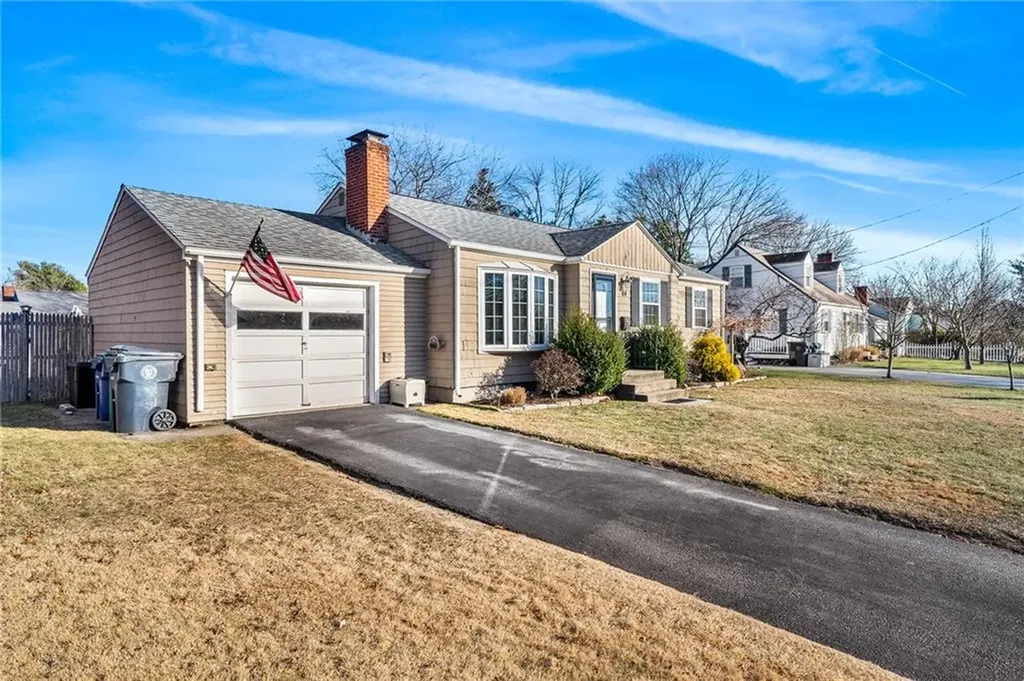 64 Claypool Drive Warwick RI 02886