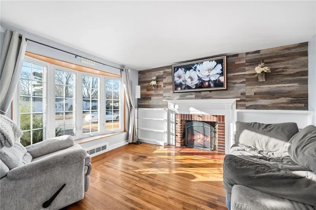64 Claypool Drive Warwick RI 02886