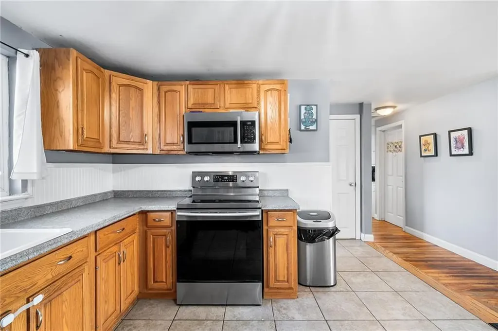64 Claypool Drive Warwick RI 02886