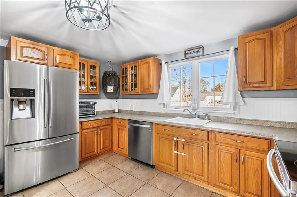 64 Claypool Drive Warwick RI 02886