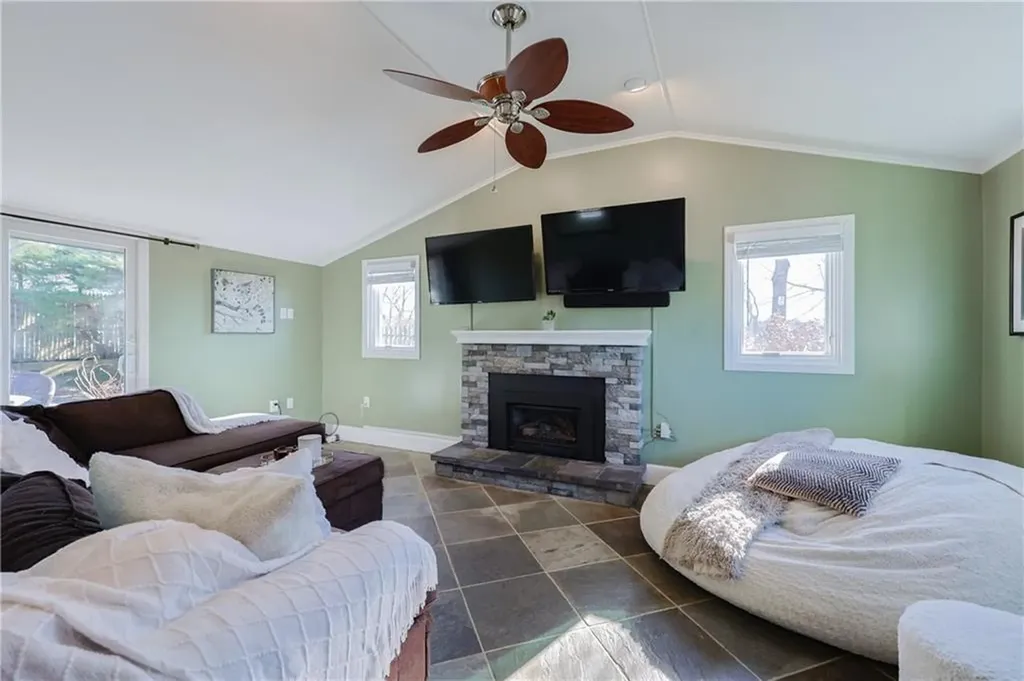16 Joy Street Barrington RI 02806