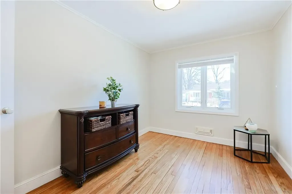 16 Joy Street Barrington RI 02806