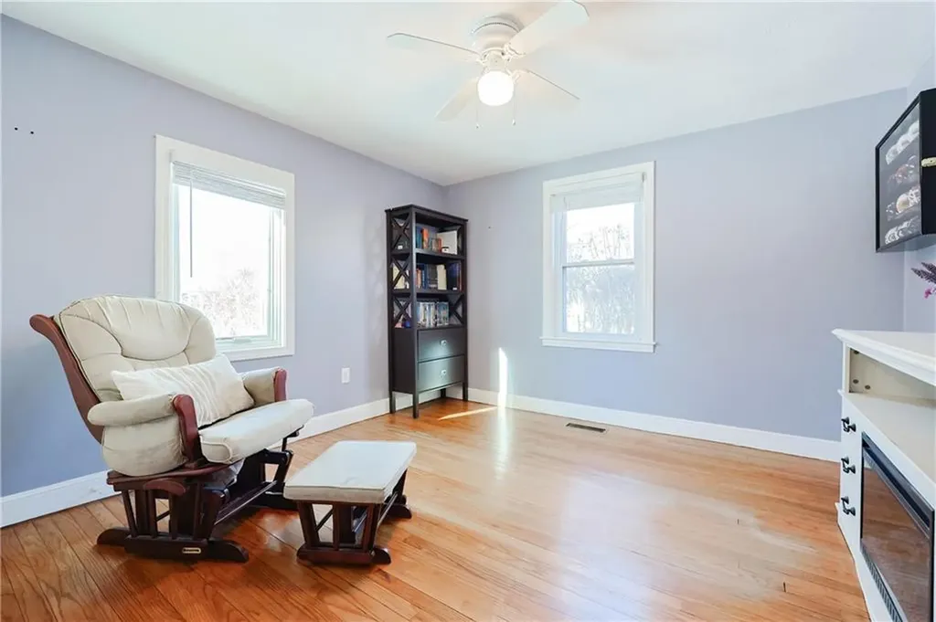 16 Joy Street Barrington RI 02806