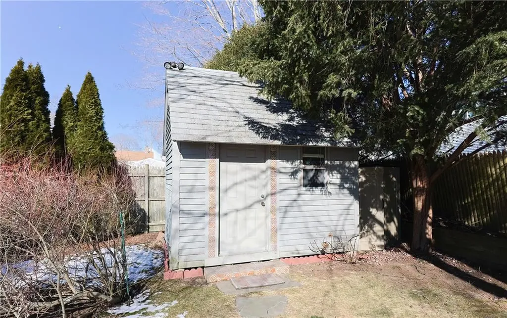16 Joy Street Barrington RI 02806