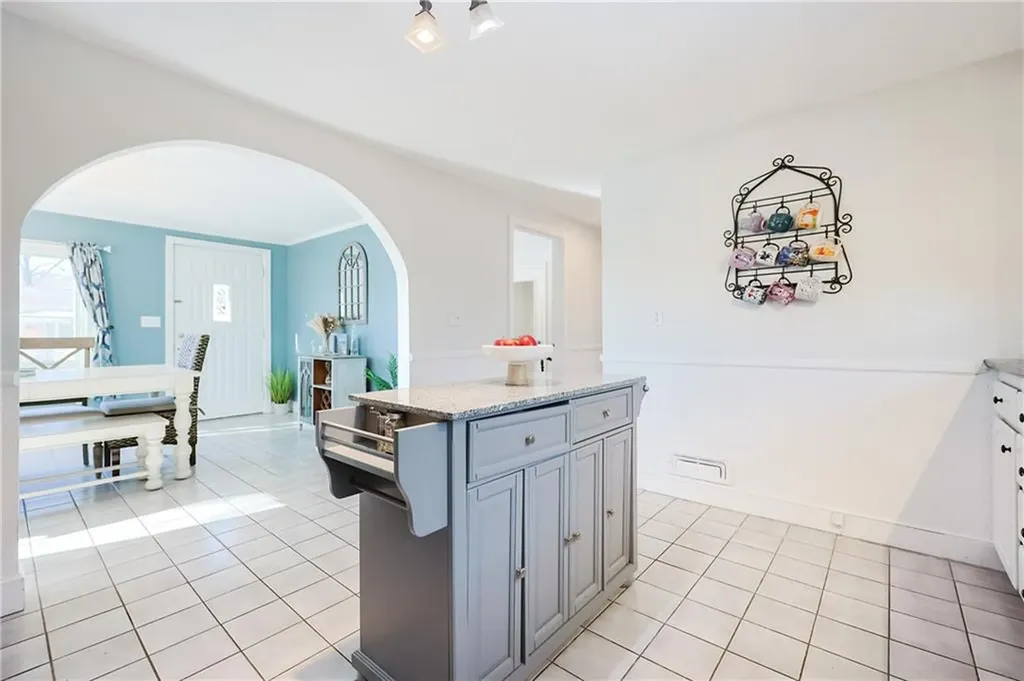 16 Joy Street Barrington RI 02806