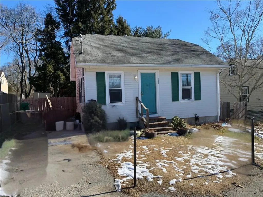 144 Aborn Avenue Warwick RI 02888