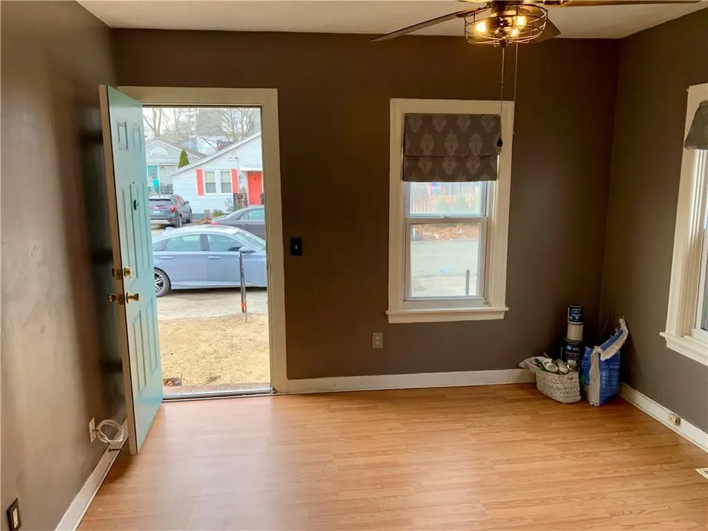 144 Aborn Avenue Warwick RI 02888