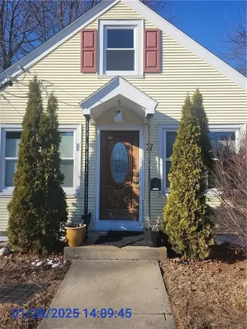 71 Waveland Street Johnston RI 02919
