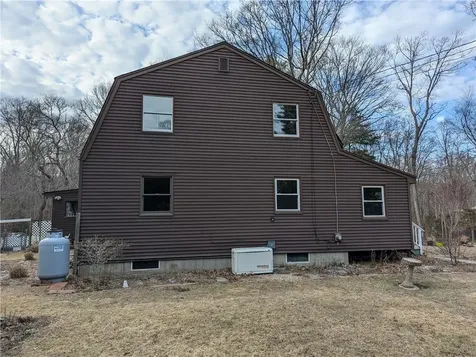 472 Gardiner Road Richmond RI 02892