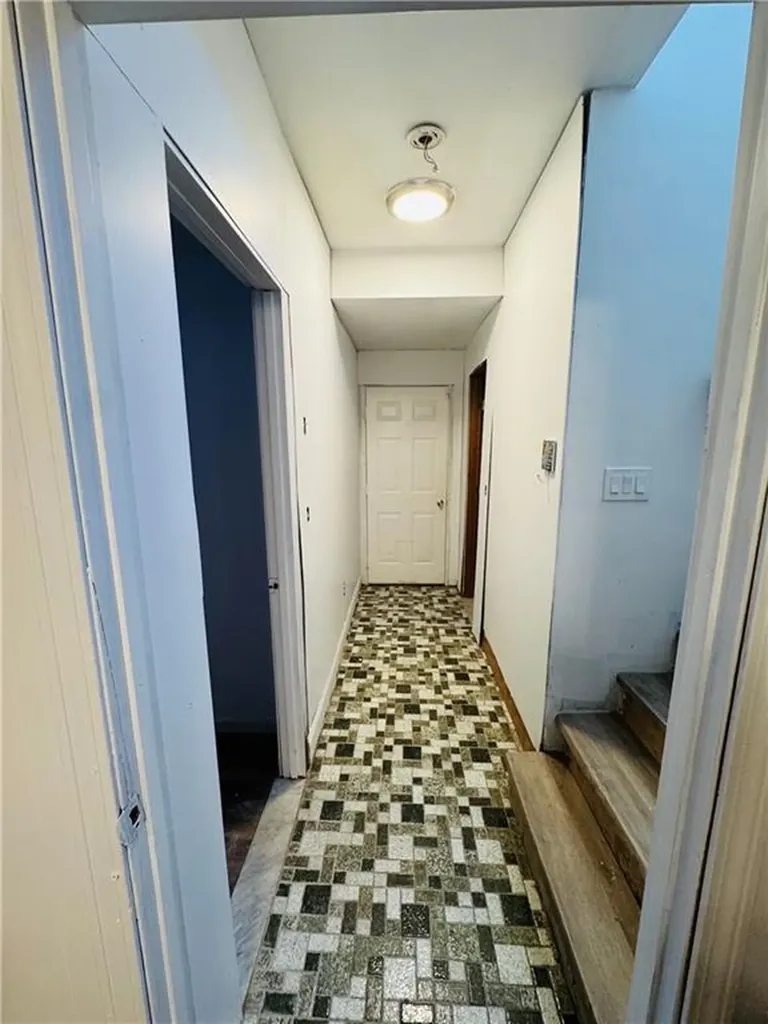 10 Linda Court Providence RI 02904