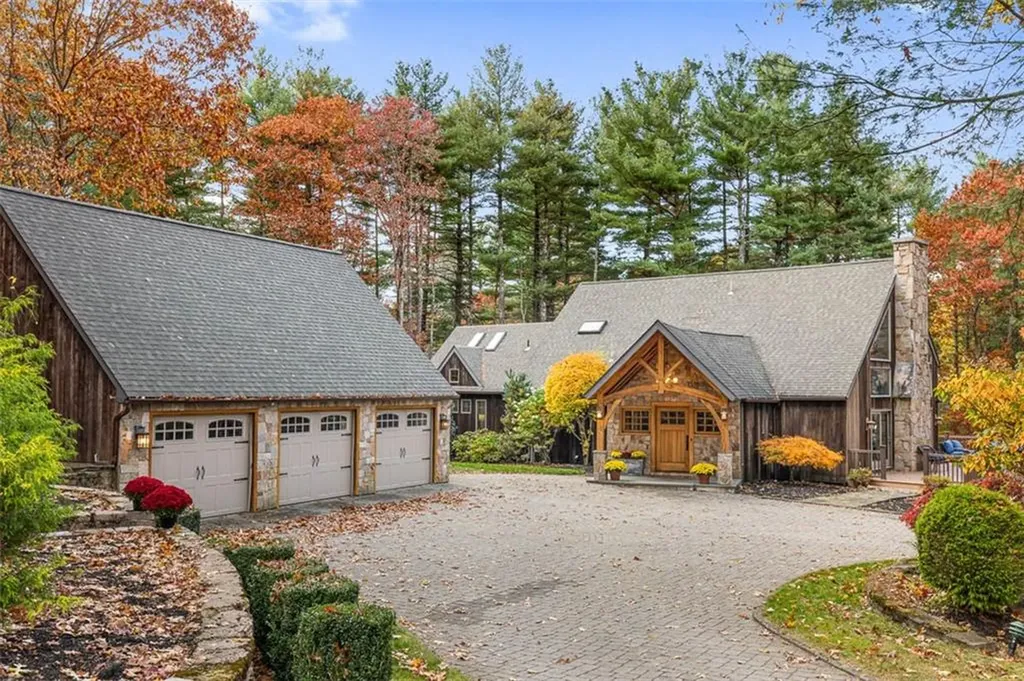 7 Trout Brook Lane North Smithfield RI 02896