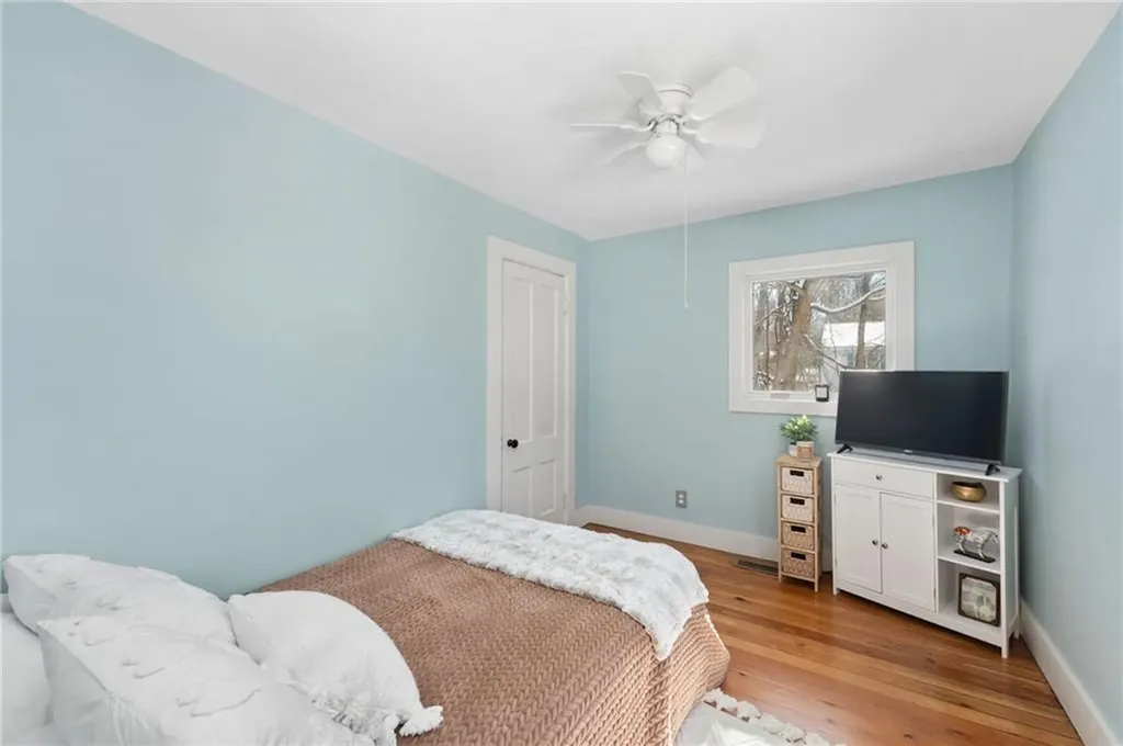 5 Beacon Street Westerly RI 02891