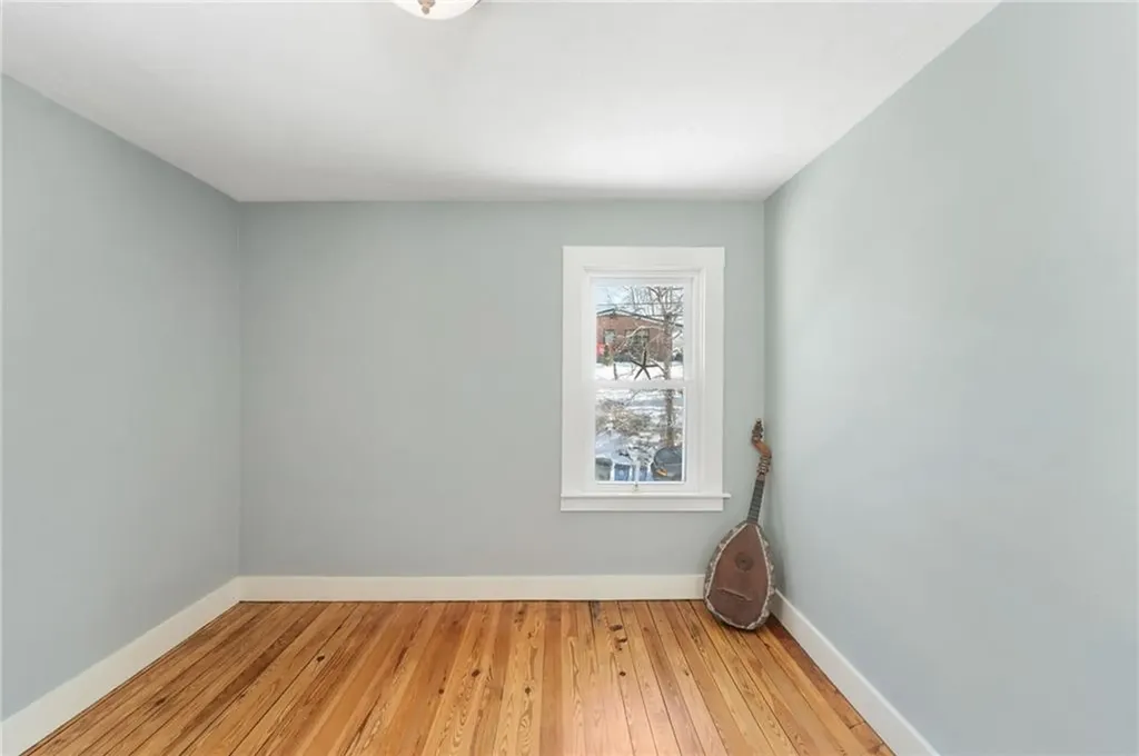 5 Beacon Street Westerly RI 02891