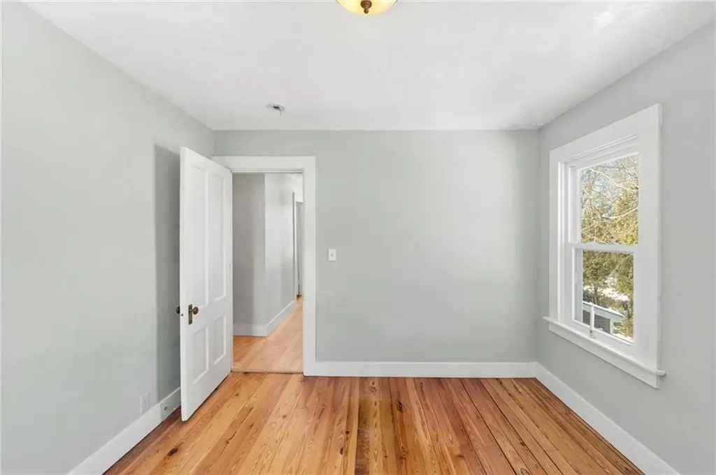 5 Beacon Street Westerly RI 02891