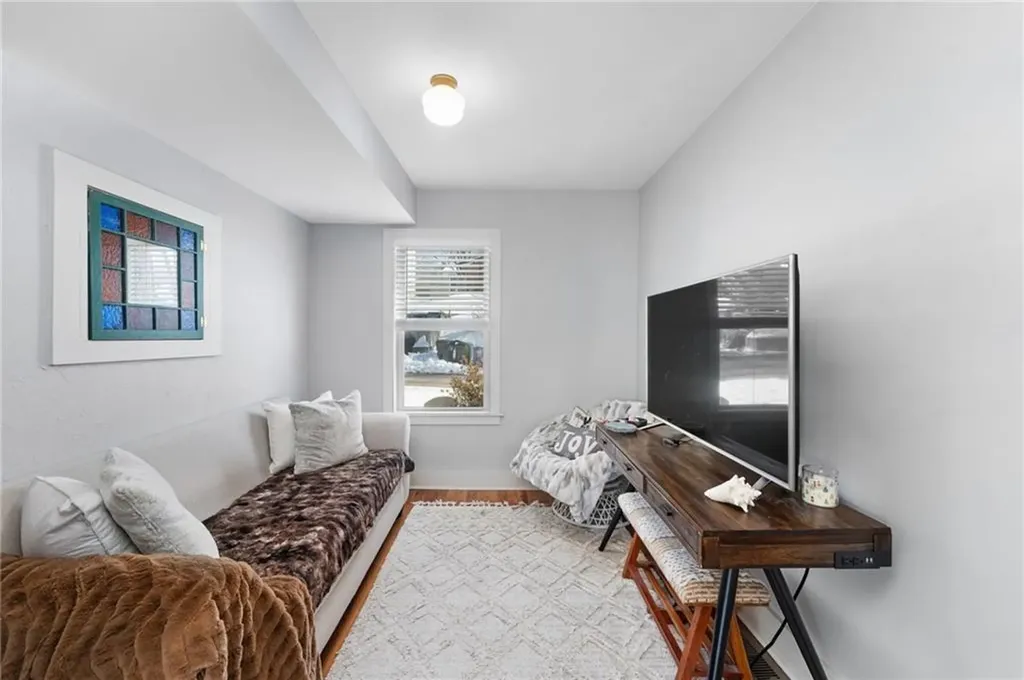 5 Beacon Street Westerly RI 02891