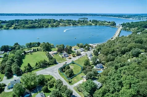 2388 Main Road Tiverton RI 02878